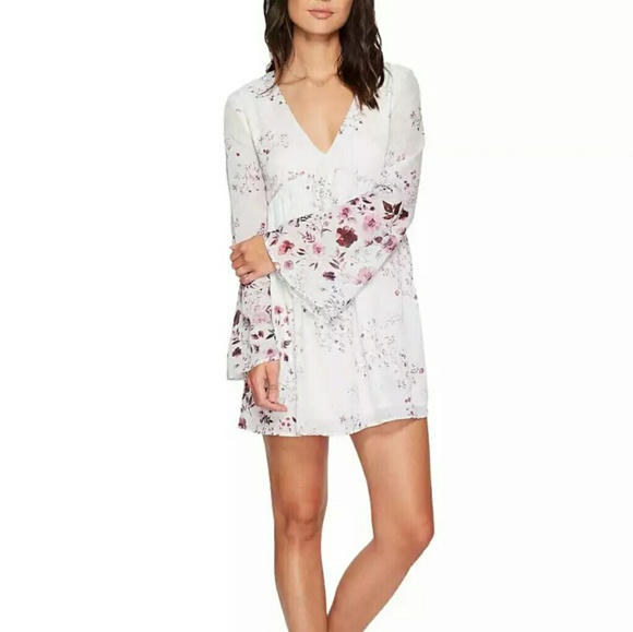 🍒NWT🍒 THE JETSET DIARIES FLORAL DRESS - Picture 2 of 6
